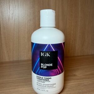 IGK Blonde Pop Purple Toning Conditioner - White and Purple